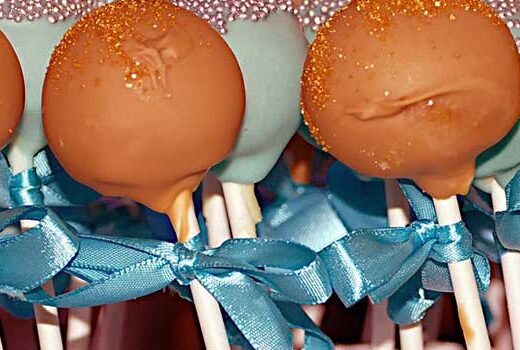 Recipe: Chocolate Lollipops - Featured Image